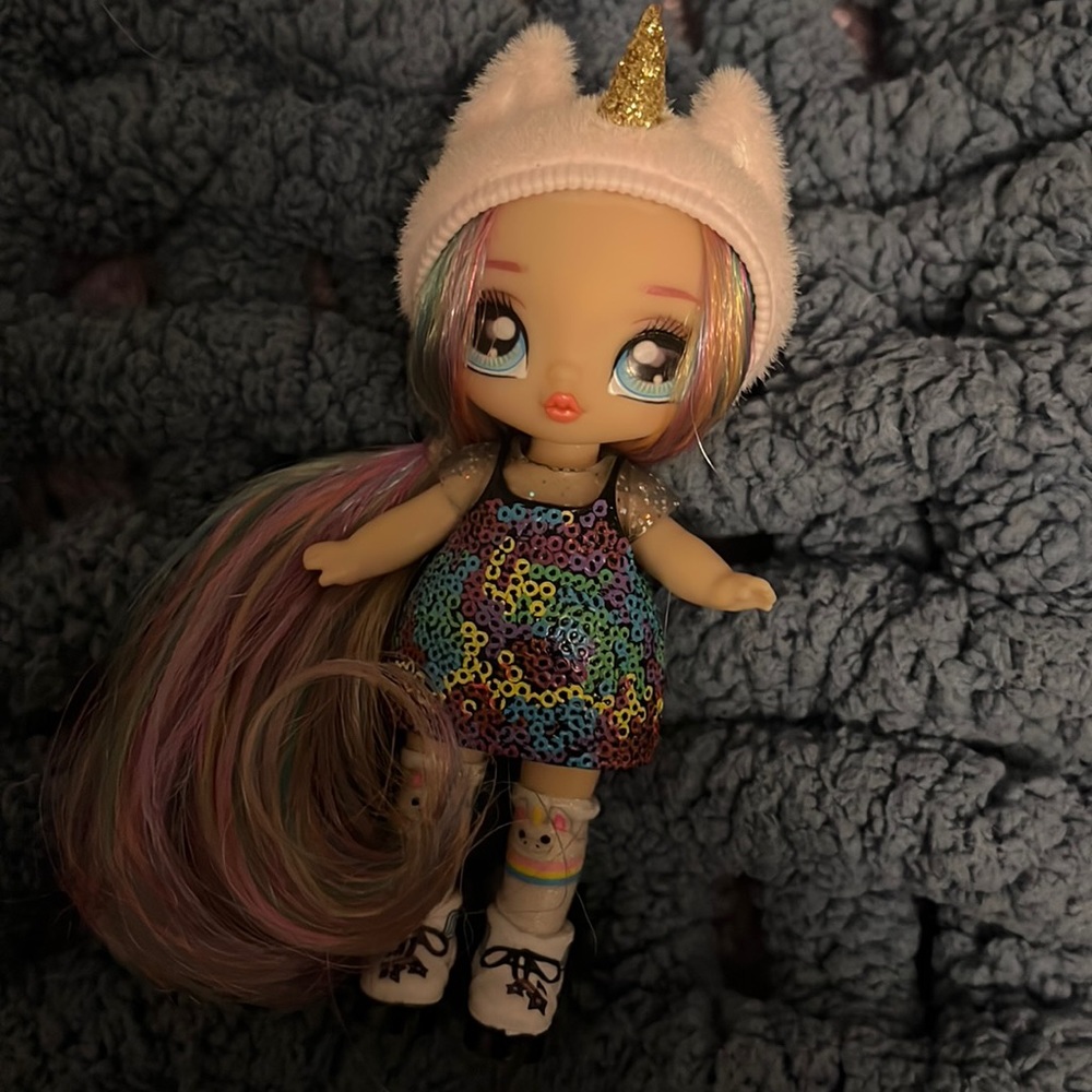 Na! Na! Na! Surprise Mystery doll unboxed Unicorn